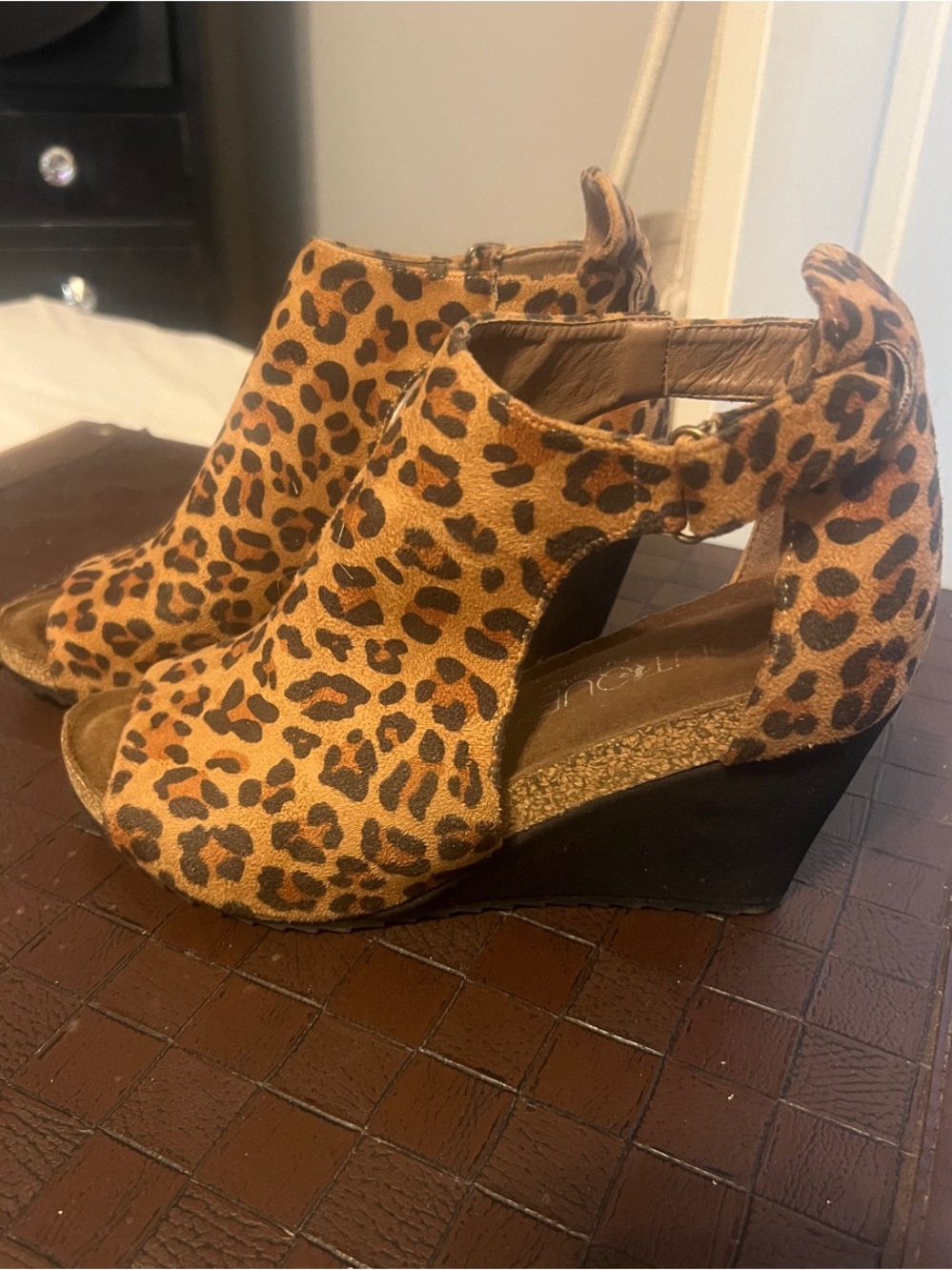 CORKYS Boutique Leopard Wedge Peep-Toe Heels - Tan/Black super comfortable 9